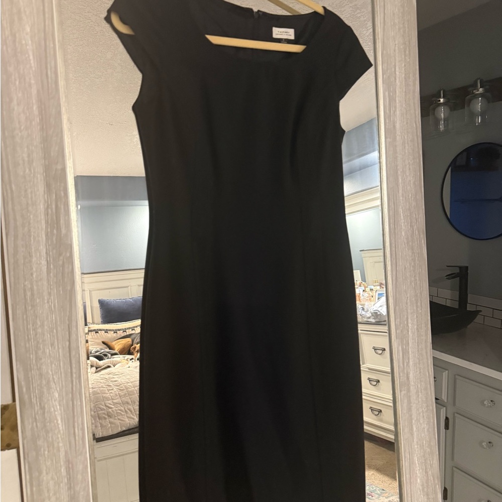 Tahari Cap Sleeve Black Dress Size 4
